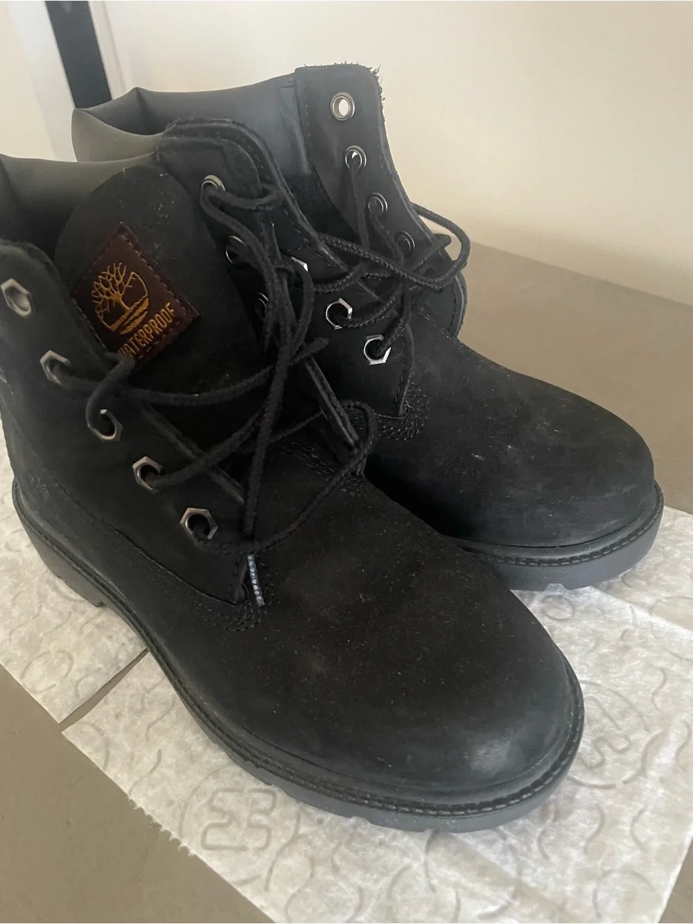 Timberland Kids Size 13.5 Premium 6 inch Waterproof Boot Black Nubuck Lace up